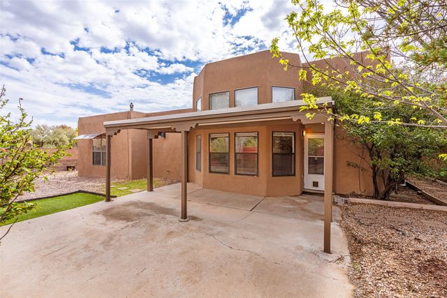 7501 Snow Blossom, Santa Fe, NM 87507