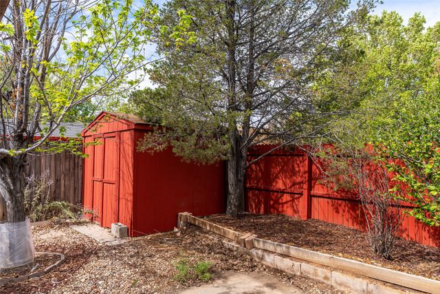 7501 Snow Blossom, Santa Fe, NM 87507