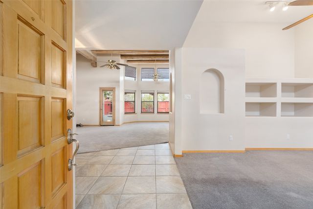 7501 Snow Blossom, Santa Fe, NM 87507