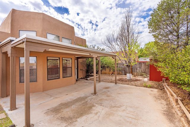 7501 Snow Blossom, Santa Fe, NM 87507