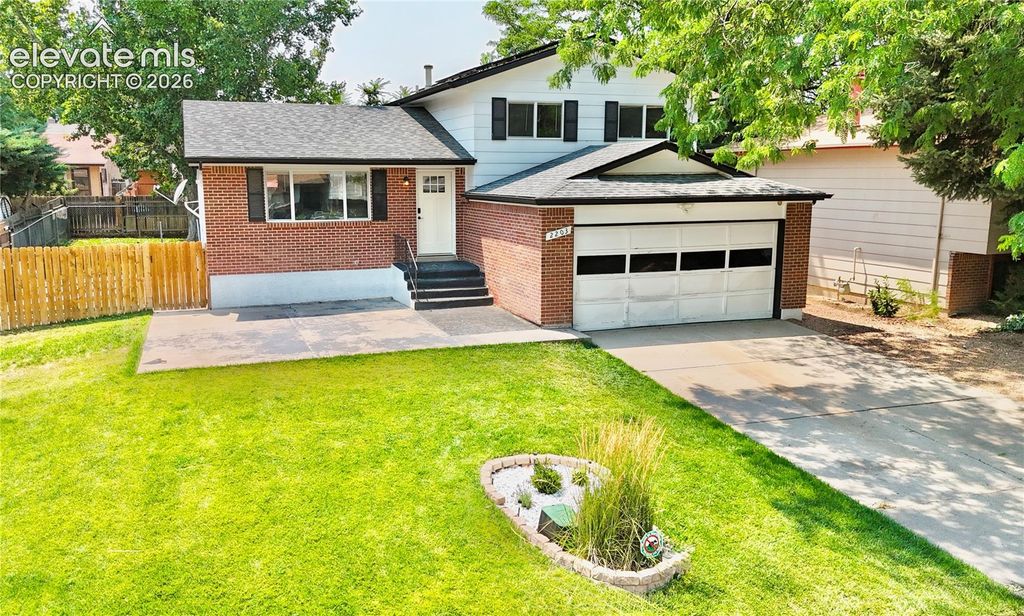 2203 Norman Lane, Pueblo, CO 81005 — exterior