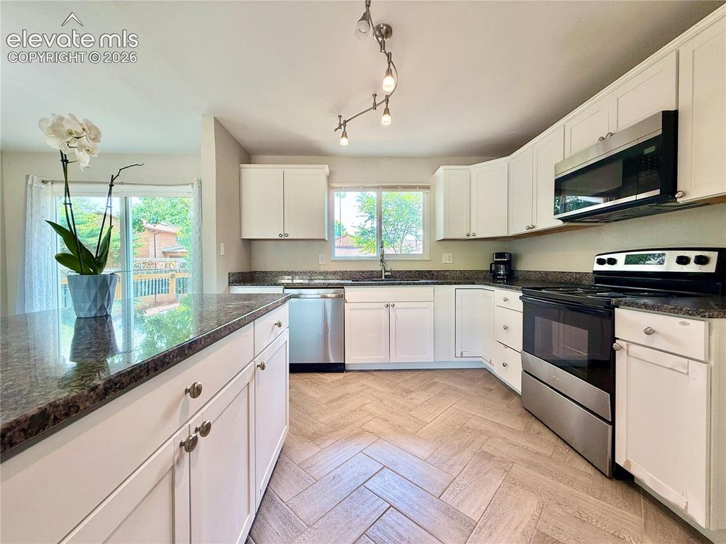2203 Norman Lane, Pueblo, CO 81005 — photo 5