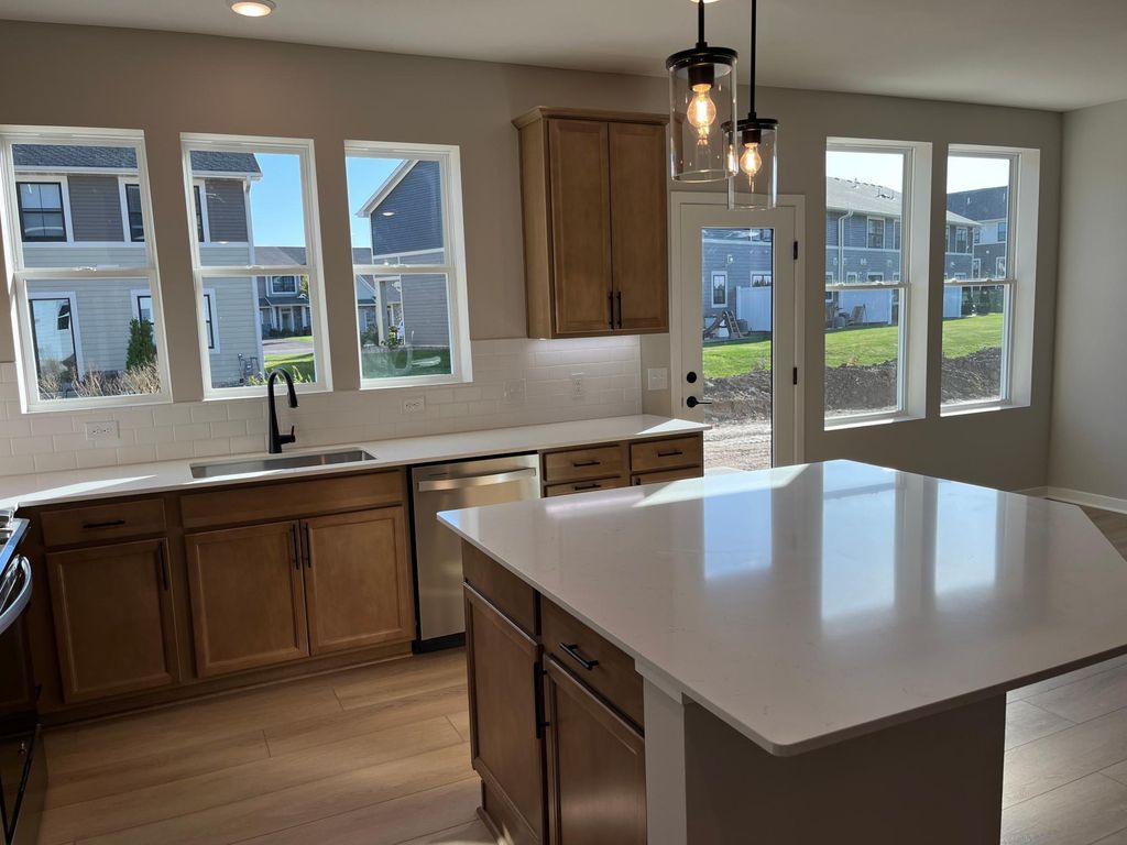 17976 Genoa Drive, Lakeville, MN 55044 — photo 5