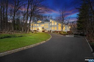 817 W Shore Drive, Kinnelon Borough, NJ 07405