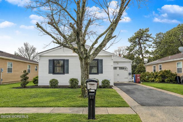 149 Orlando Boulevard, Toms River, NJ 08757