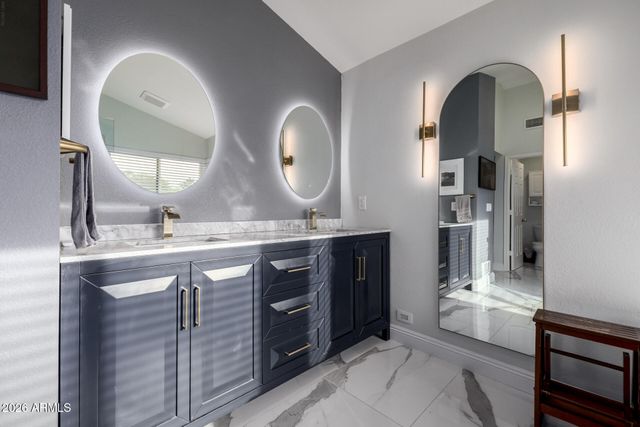 3533 E SALTSAGE Drive, Phoenix, AZ 85048