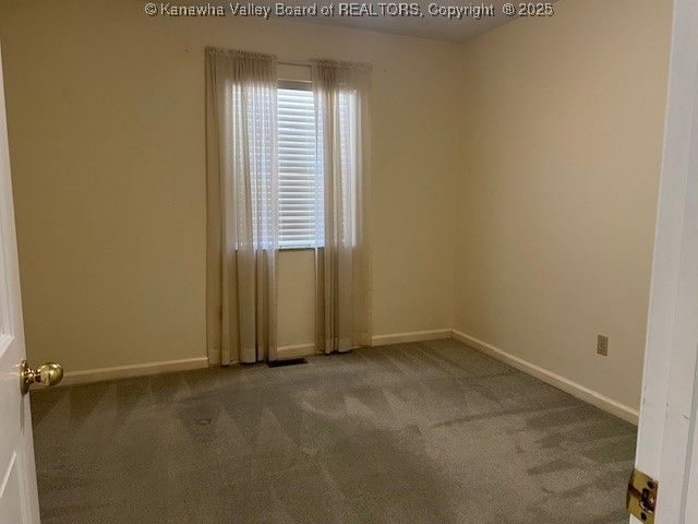 2042 Grant Avenue, St Albans, WV 25177