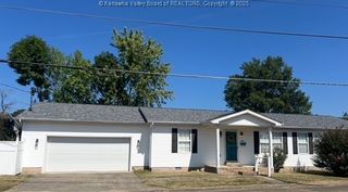 2042 Grant Avenue, St Albans, WV 25177
