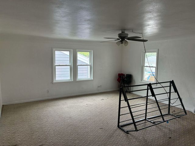 219 SE 6th Avenue, Oelwein, IA 50662