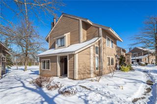 1113 Veech Ln, Hidden Valley, PA 15502