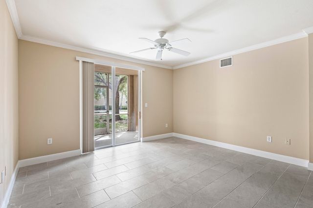 6434 EMERALD DUNES Drive 104, West Palm Beach, FL 33411