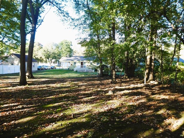 12 Gordon Drive, Holyoke, MA 01040
