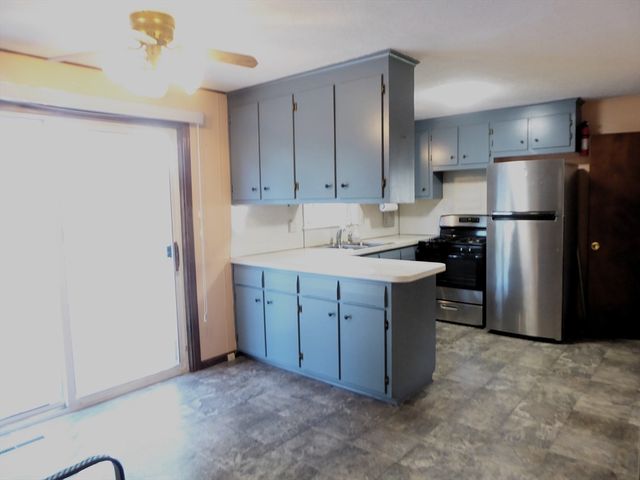 12 Gordon Drive, Holyoke, MA 01040