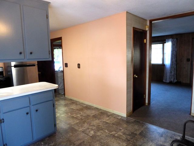 12 Gordon Drive, Holyoke, MA 01040