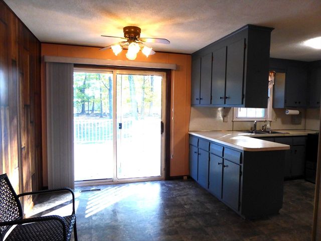 12 Gordon Drive, Holyoke, MA 01040