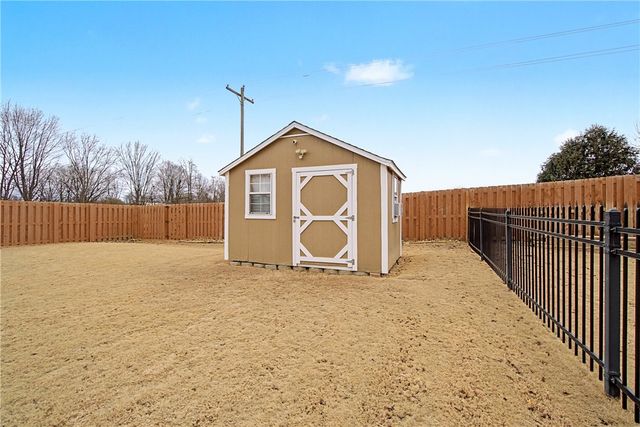 1219 Bob White Avenue, Springdale, AR 72764