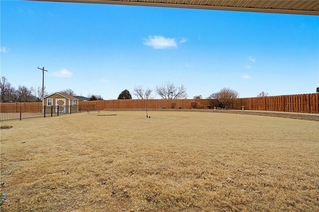 1219 Bob White Avenue, Springdale, AR 72764