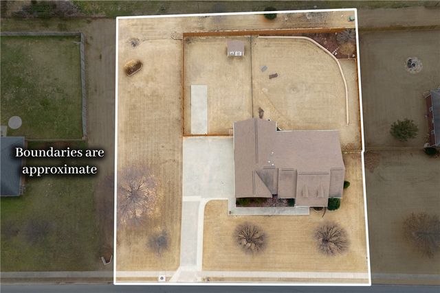 1219 Bob White Avenue, Springdale, AR 72764