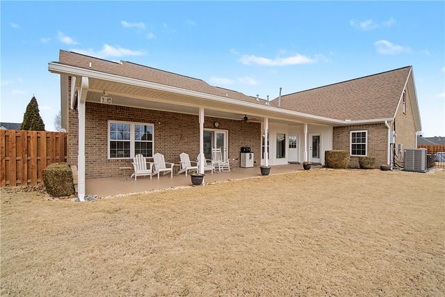 1219 Bob White Avenue, Springdale, AR 72764