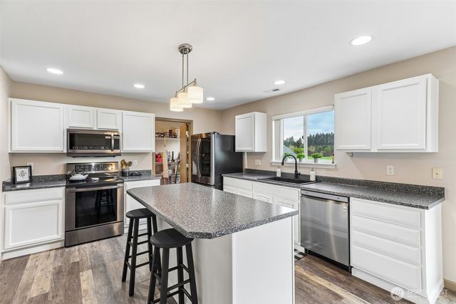 18630 94th Avenue Ct E, Puyallup, WA 98375