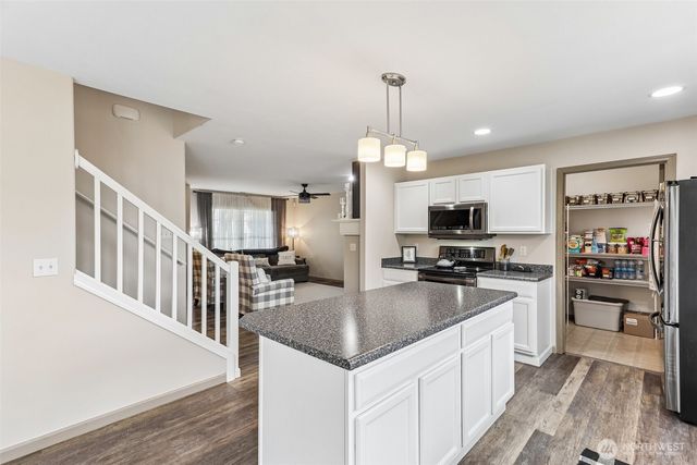 18630 94th Avenue Ct E, Puyallup, WA 98375