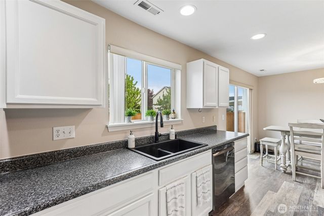 18630 94th Avenue Ct E, Puyallup, WA 98375