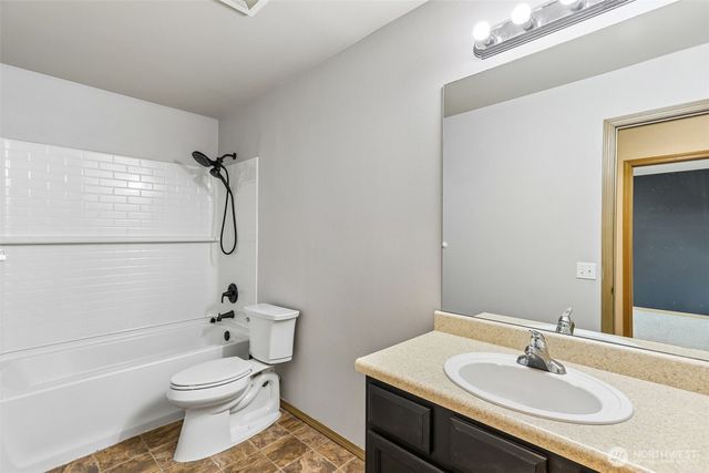 18630 94th Avenue Ct E, Puyallup, WA 98375