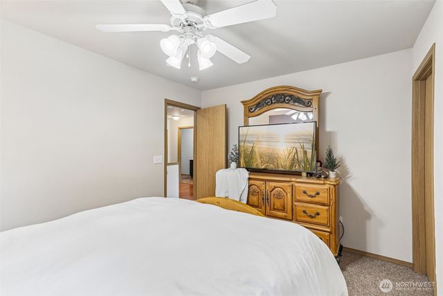 18630 94th Avenue Ct E, Puyallup, WA 98375