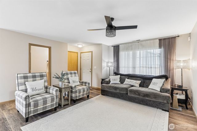 18630 94th Avenue Ct E, Puyallup, WA 98375