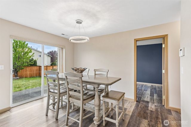 18630 94th Avenue Ct E, Puyallup, WA 98375