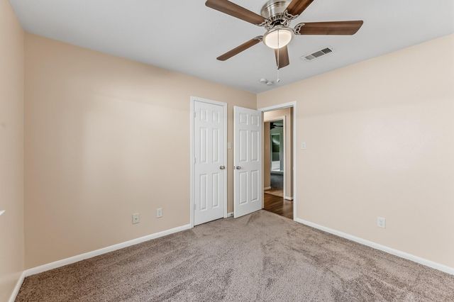 511 Springwood Drive, Conroe, TX 77385