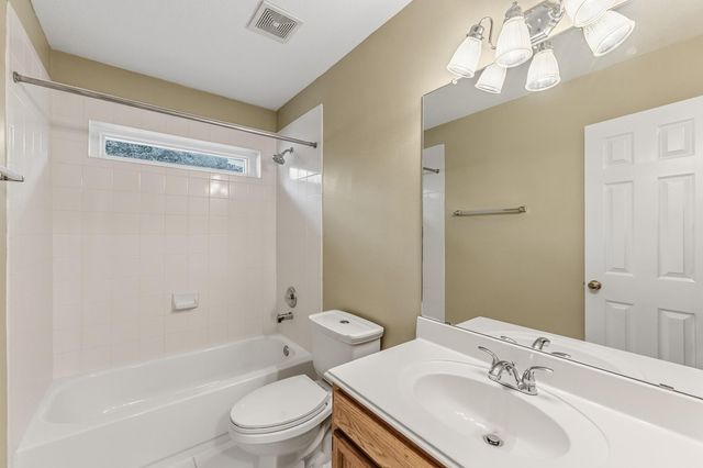 511 Springwood Drive, Conroe, TX 77385