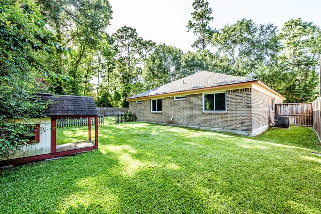 511 Springwood Drive, Conroe, TX 77385