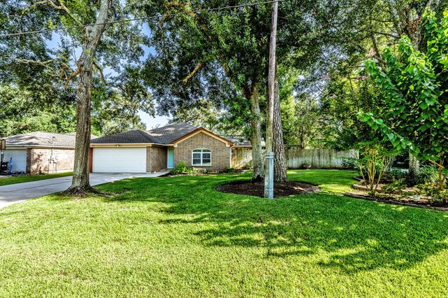 511 Springwood Drive, Conroe, TX 77385