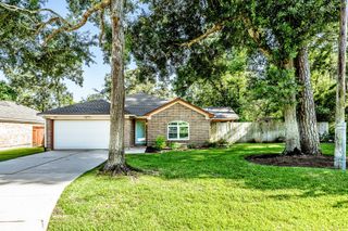 511 Springwood Drive, Conroe, TX 77385