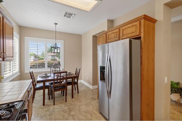 1561 1561 Hackberry Ln, Lincoln, CA 95648