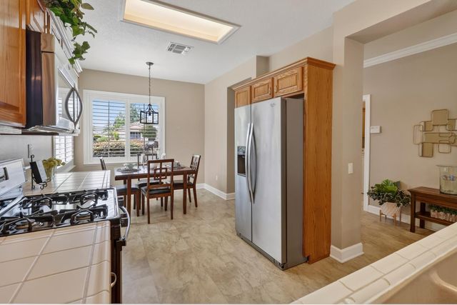 1561 1561 Hackberry Ln, Lincoln, CA 95648