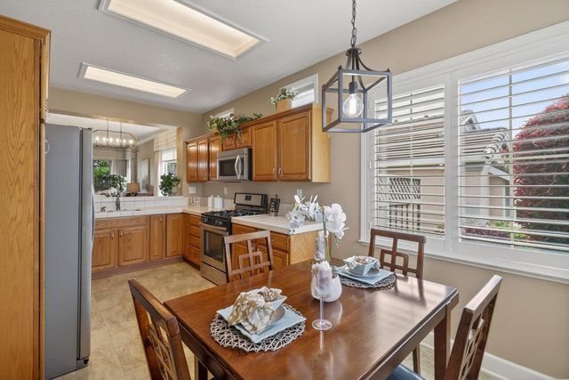 1561 1561 Hackberry Ln, Lincoln, CA 95648