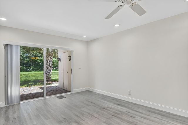 20846 Vinesta Circle, Boca Raton, FL 33433