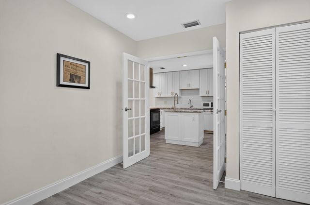 20846 Vinesta Circle, Boca Raton, FL 33433