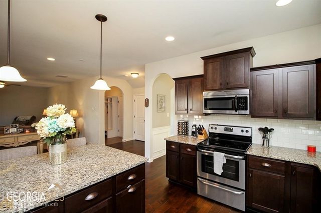 345 Cliffhaven Circle, Newnan, GA 30263