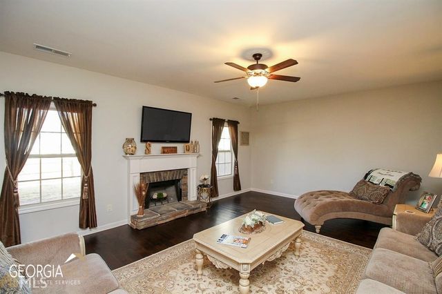 345 Cliffhaven Circle, Newnan, GA 30263