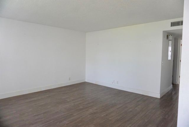 307 Burgundy G, Delray Beach, FL 33484