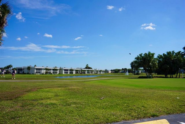 307 Burgundy G, Delray Beach, FL 33484