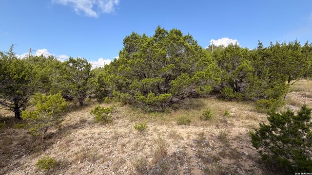 1076 Trail Pass, Canyon Lake, TX 78133