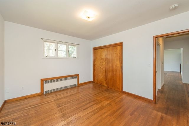 10 Laurel Pl, West Caldwell Twp., NJ 07006