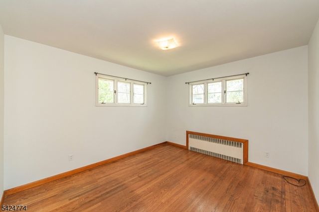 10 Laurel Pl, West Caldwell Twp., NJ 07006