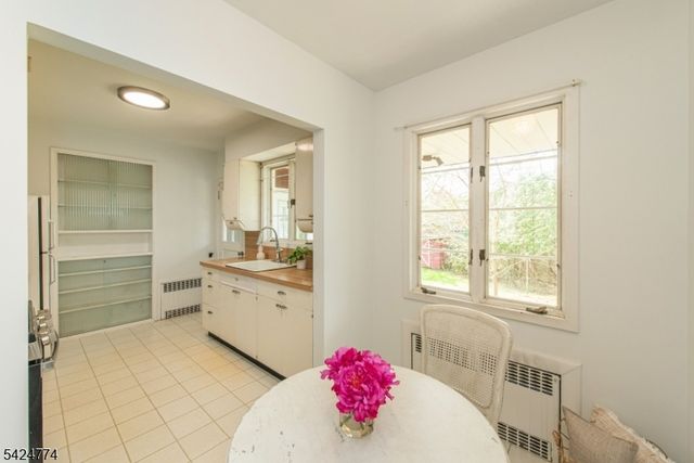 10 Laurel Pl, West Caldwell Twp., NJ 07006