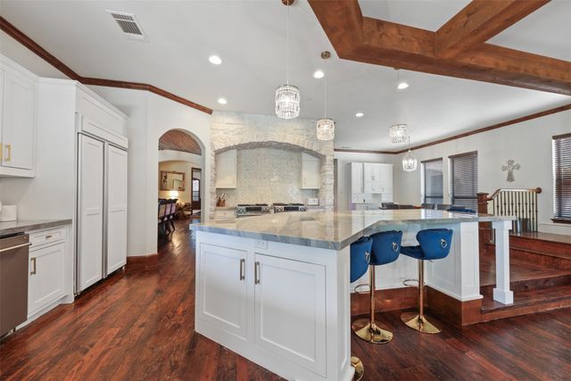 6809 Grand Falls Circle, Plano, TX 75024