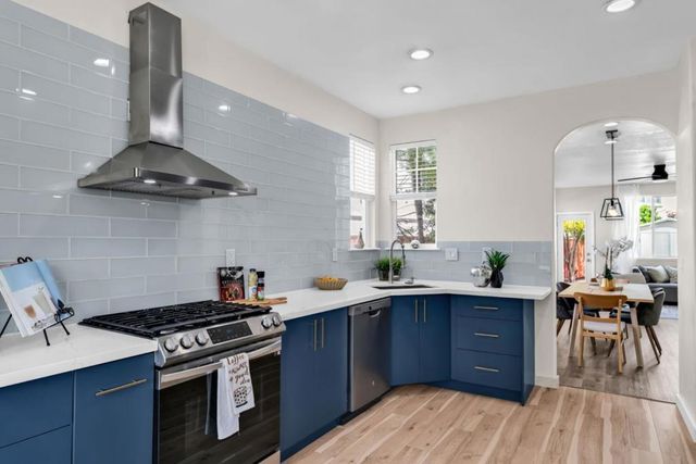 330 Titan Way, Hercules, CA 94547